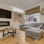 3Bed 3Bath Kensington Palace